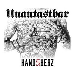 HAND AUFS HERZ