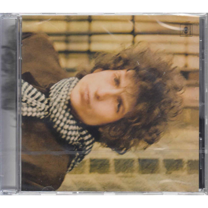 BLONDE ON BLONDE